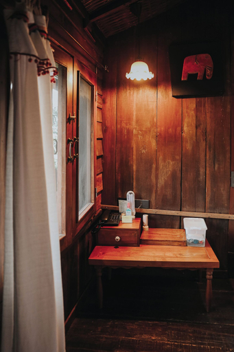 Bathroom 4, Baan Mon Muan, Mae Rim