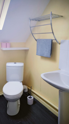 Room 4, Le Meuble Nomade 6 Bollaert Fac 1pers Parking, Pas-de-Calais