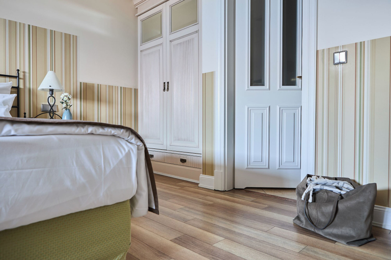 Bedroom 4, ATLANTIC Grand Hotel Travemünde, Lübeck