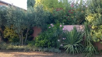 Others 3, Hotel Restaurant La Ferme, Vaucluse