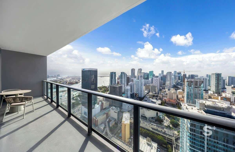 Property grounds 4, Luxe 1-BD Condo with Stunning DTW Views, Miami-Dade