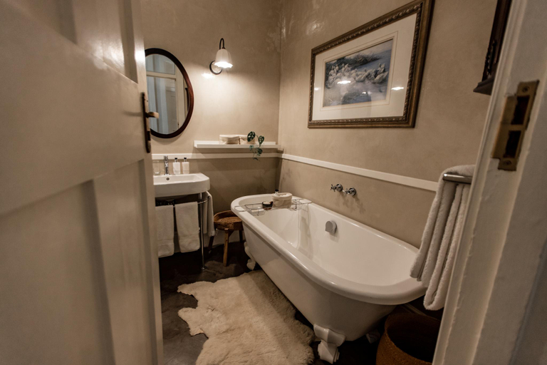 Bathroom 3, Torburnlea Homestead, Ehlanzeni