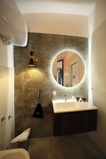 Bathroom 4, Incanto Napoli, Napoli