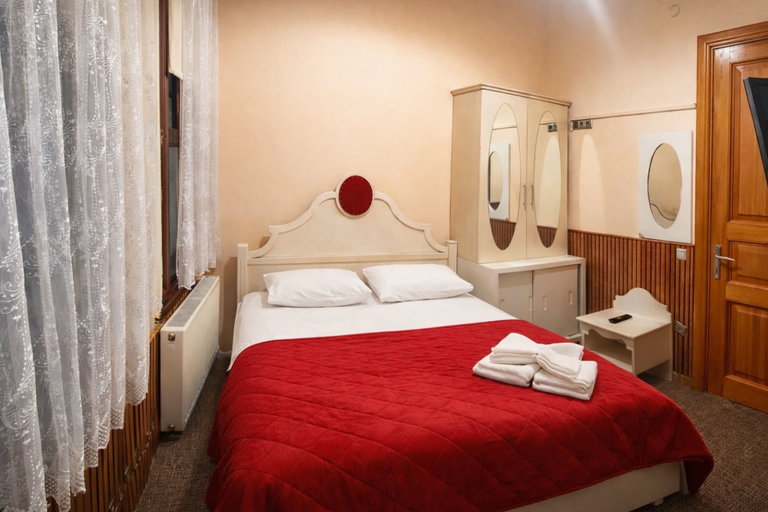 Bedroom 4, Yalı Hotel, Adalar