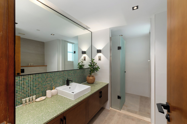 Bathroom 4, Marina Residence - Mint Stay, Dubai