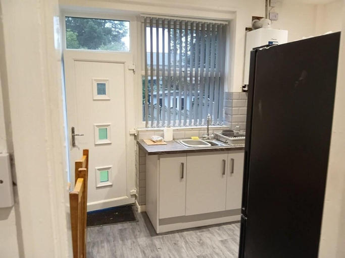 Private kitchen 2, Dale Combe, 3 Bedroom House 5 Star on air bnb, Rochdale