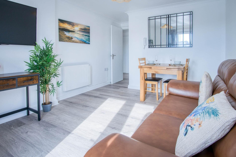 Living area 3, The Crows Nest - 1 Bed Apartment - Swansea Marina, Swansea