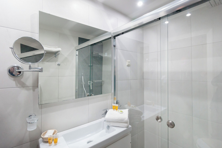 Bathroom 5, Hotel Artina Nuovo, Peloponnese