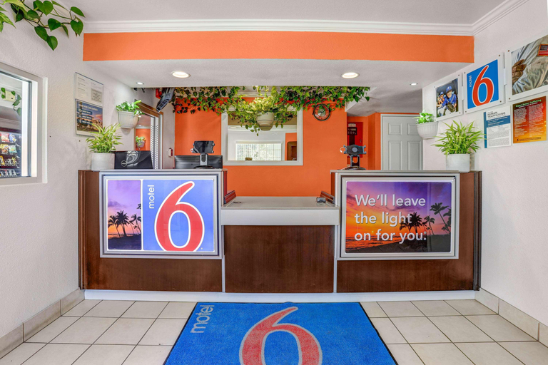 Public Area 2, Motel 6 King City, CA, Monterey