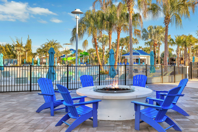 Fireplace, Charming Davenport House: Dog-friendly, Pool, Patio, Well-equipped Kitchen, Polk