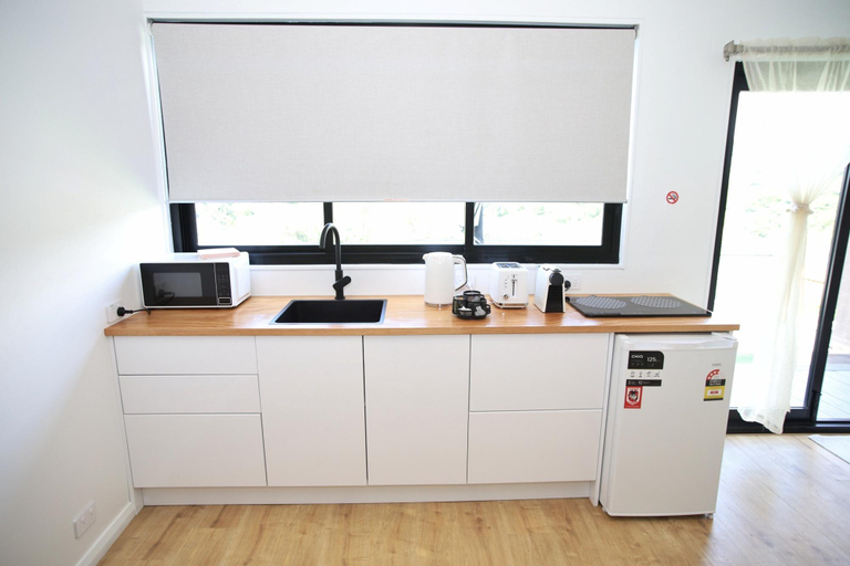 Kitchen 2, Palm Villas - Relaxing 1 Bed Stay Near Kiama Coast, Kiama