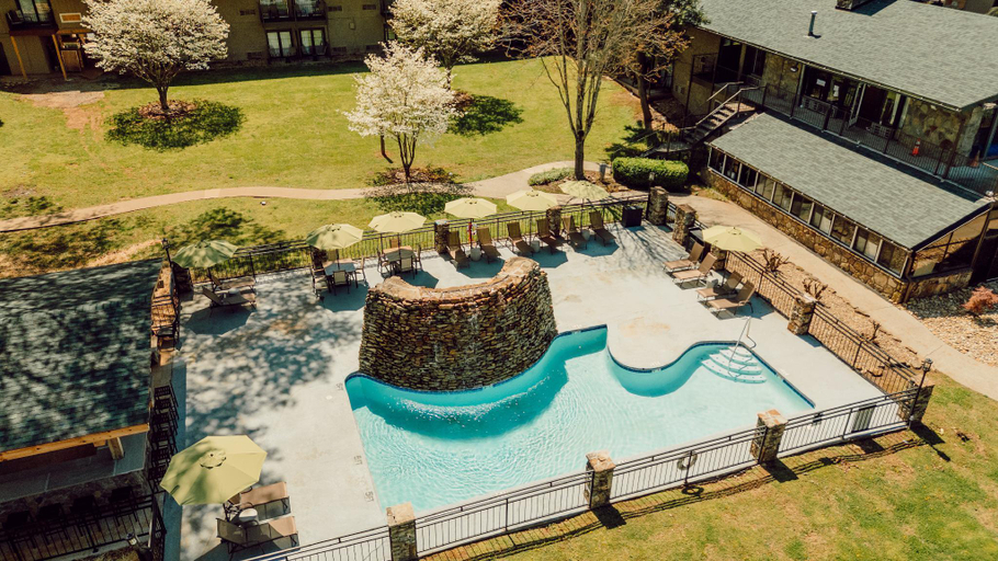 Exterior & Views 1, Tremont Lodge Resort, Blount