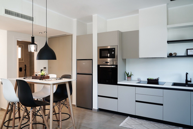 Private kitchen 5, APADEMIA SKYROS, Central Greece