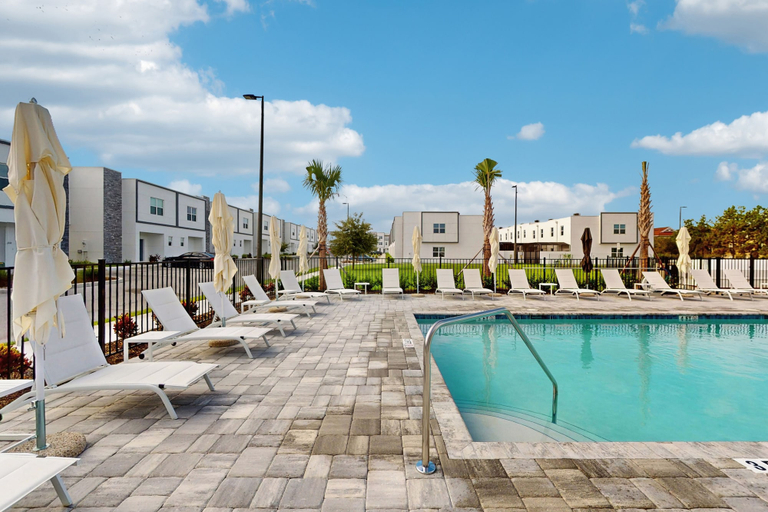 Pool 5, Two-story, Dog-friendly Townhouse With a Lanai, Private Pool, & Washer/dryer, Polk