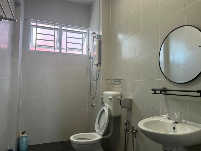 Bathroom 5, Amberwood Haven | Warm Cozy 3BR 6pax Seri Danga, Johor Bahru