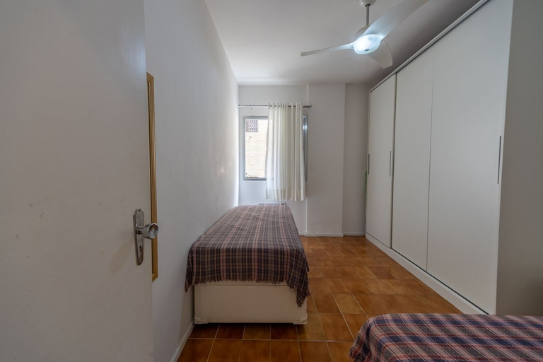 Room 4, Apartamento Para 6 Pessoas a 600m da Praia, Guarujá