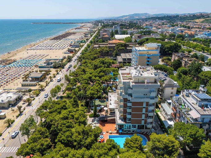 Exterior & Views 2, Hotel Atlantic, Teramo