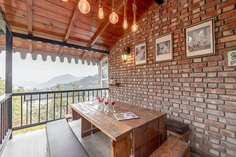 Outdoor dining 4, Alaya Stays Farsauli 1 Pet friendly 3BHK, Nainital