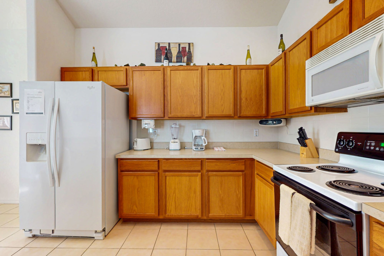 Private kitchen 2, Spacious Home in Cute Area With Central AC & Washer/dryer - Snowbirds Welcome, Polk