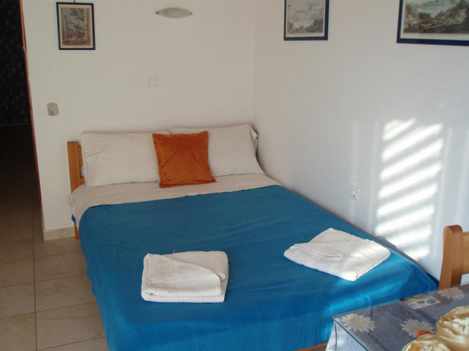 Bedroom 2, Studio Stars, Ionian Islands