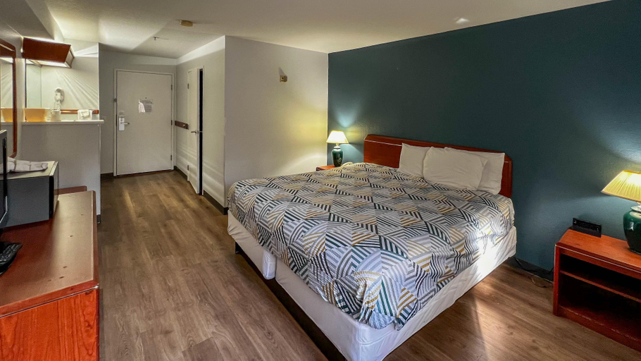 Bedroom 3, Hospitality Inn, Multnomah