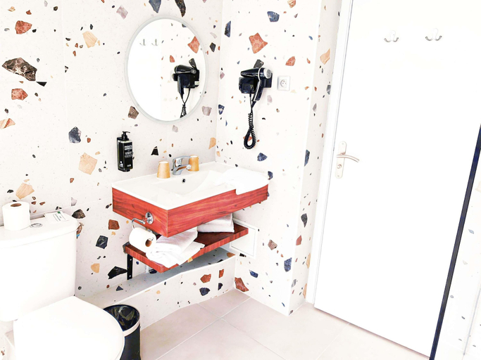 Bathroom 3, ibis Styles Le Havre Centre Auguste Perret, Seine-Maritime