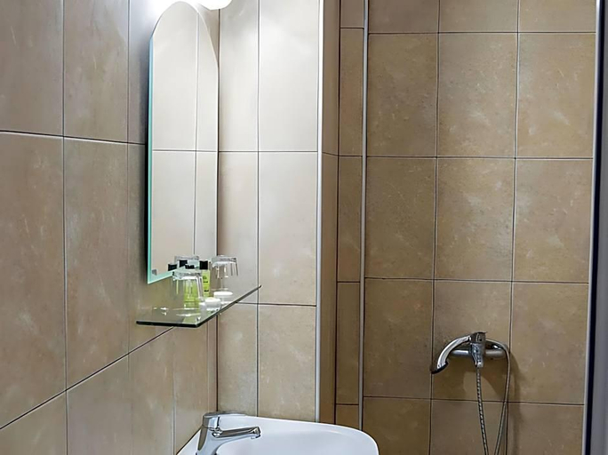 Bathroom 5, Tempi Hotel, Attica