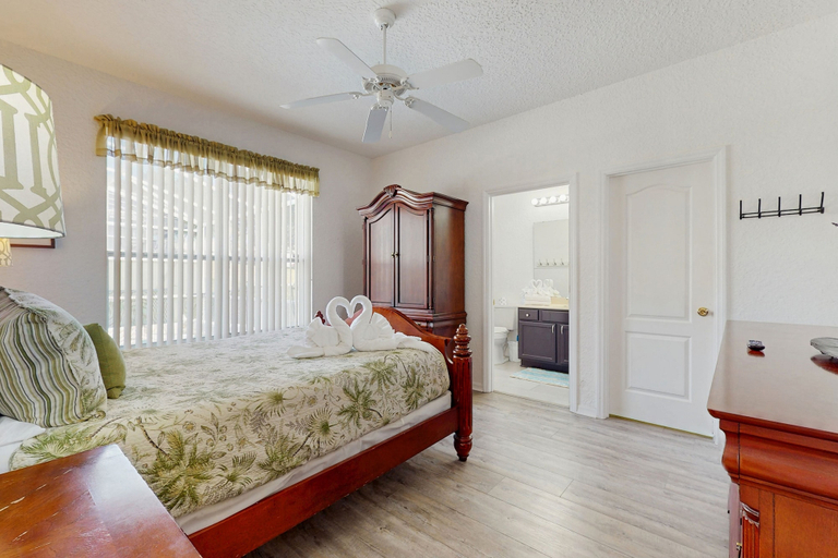 Room 2, Inviting Villa With Private Pool & spa Near Disney & Golf Course Charm, Polk