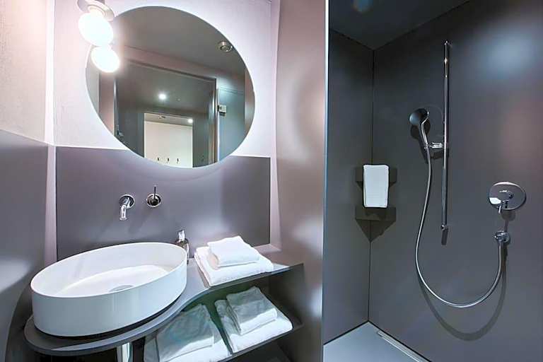 Bathroom 3, Apart Hotel Adelboden, Frutigen