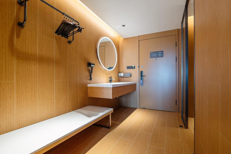 Bathroom 3, Ji Hotel Zhongshan North Railway Station Poly Plaza, Zhongshan