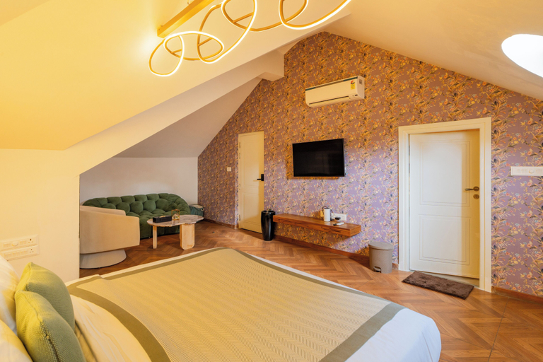 Room 5, ELIVAAS Casa Ritzy 5 BHK Villa & Pool, North Goa