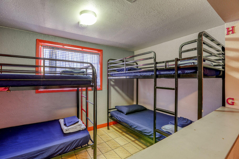 Bedroom 3, Sin City Hostel, Clark