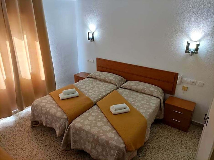 Bedroom 2, Hotel Costa De La Luz, Huelva