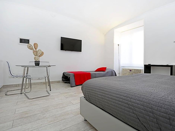 Bedroom 4, Houspitality Nero B&B, Roma