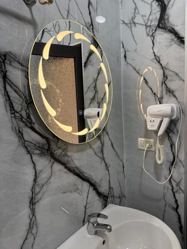 Bathroom 3, Heming-way Hotel, Durrësit