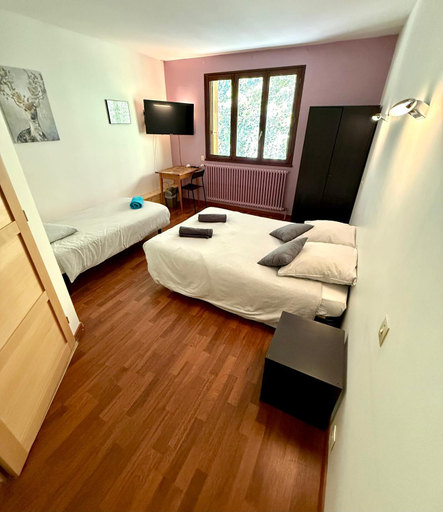 Bedroom 3, Auberge de La Source, Ain