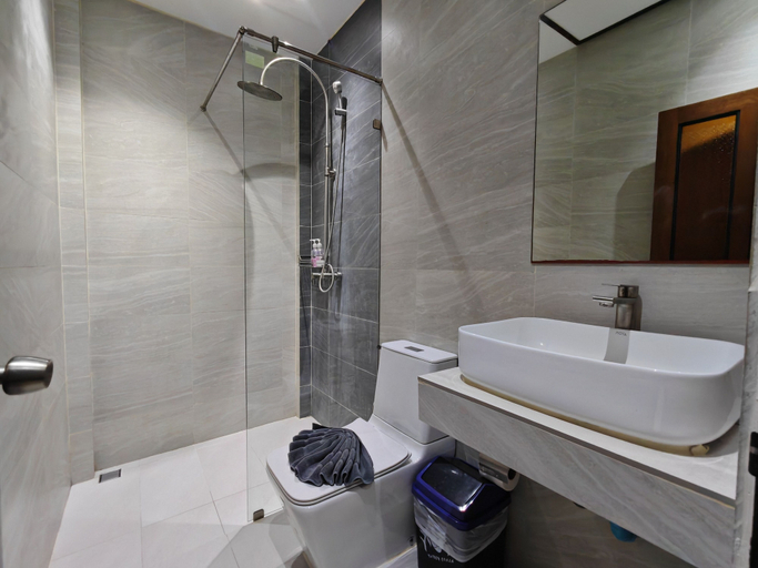 Bathroom 4, Phi Phi Chang Grand Resort & Spa, Mueang Krabi