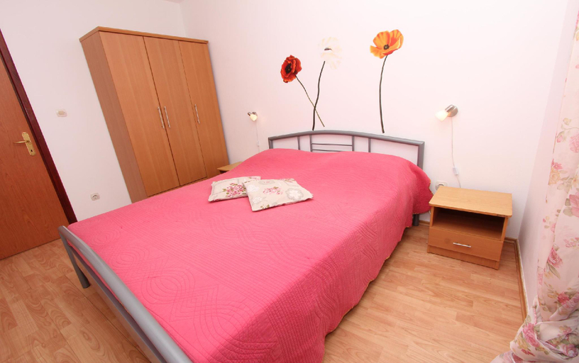 Bedroom 2, San Francesco corinne Apartment, Rovinj
