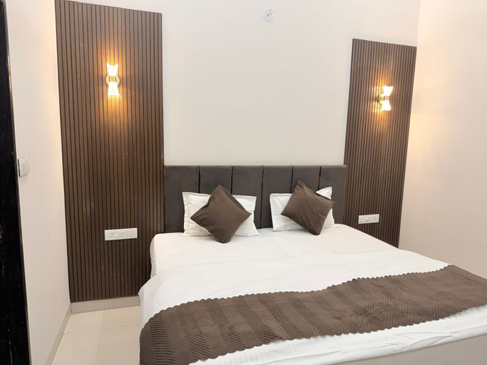 Room 3, Kiwi Inn Hotel Palda, Indore