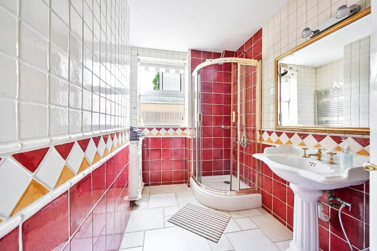 Bathroom 3, bloomrooms - Knightsbridge, London