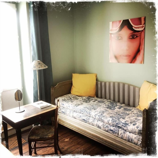 Bedroom 5, Hôtel de le Houle, Ille-et-Vilaine