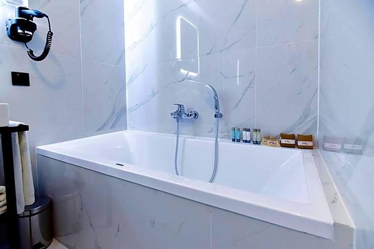 Bathroom, Filmar, Toruń