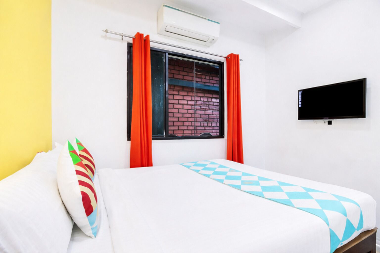 Room 2, Hotel M M Homestay Howrah, Haora