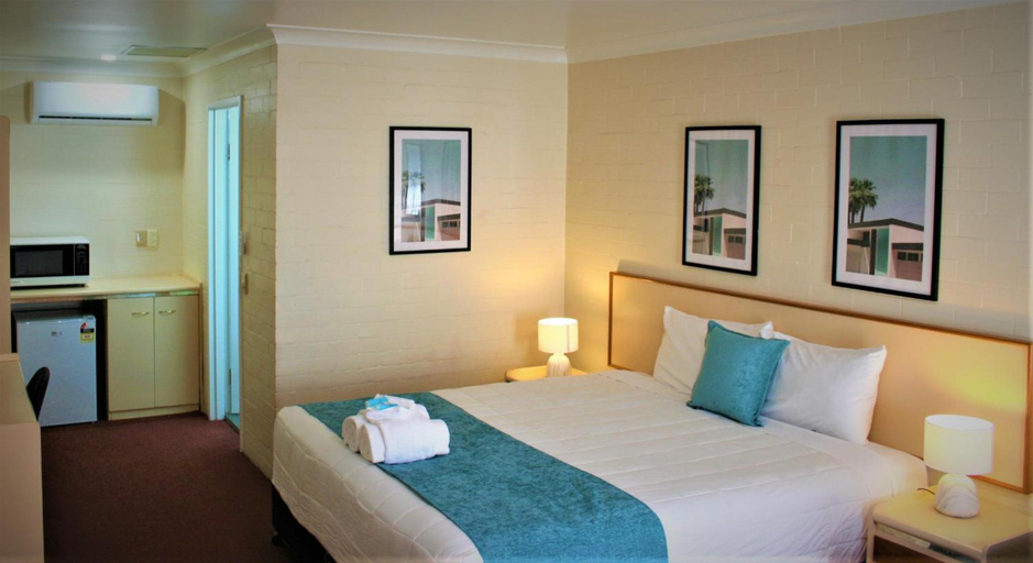 Bedroom 2, Club Motel Armidale, Armidale Dumaresq
