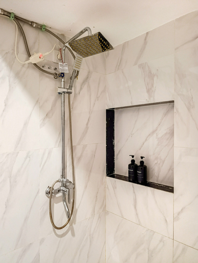 Bathroom 5, 3BR Bogor Village W/ Pool C25, Bogor