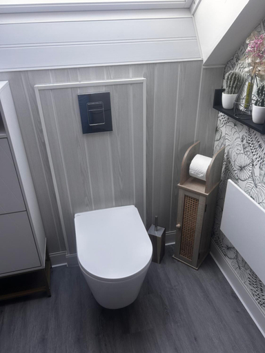 Bathroom 3, Gites le Mont Desclos Saint Michel, Manche