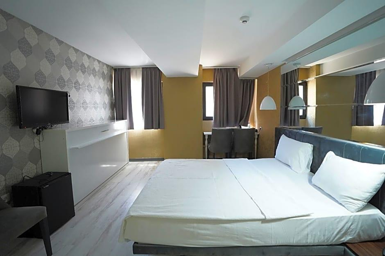 Room 2, Mecidiyekoy Time Hotel, Beşiktaş