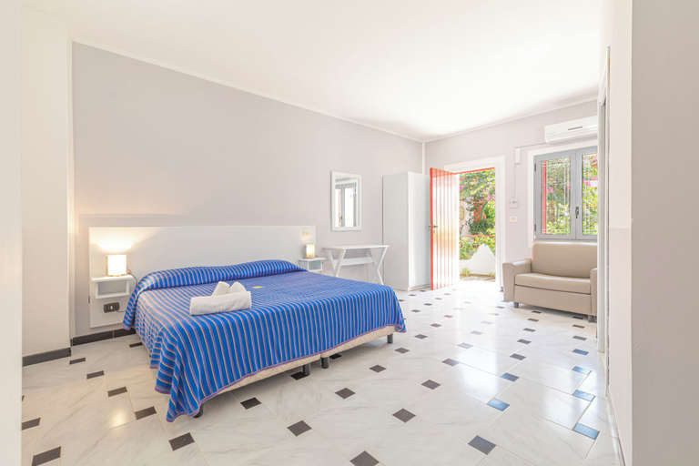 Room 4, Sayonara Village Club - All inclusive, Vibo Valentia