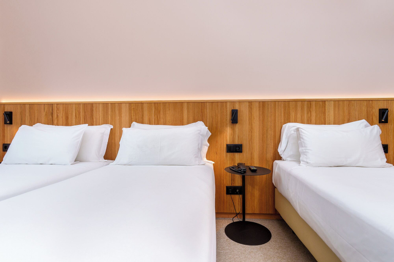 Bedroom 2, Cascais Hotel, Cascais