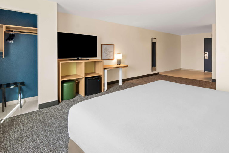 Bedroom 3, Spark by Hilton Wichita Falls, Wichita